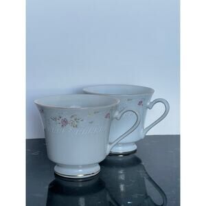 Set of 2 CRESCENT Fine China TEA CUP Dainty Floral Design Gold Trim